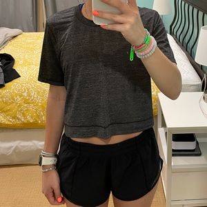 Lululemon crop top